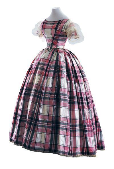Kariertes Abendkleid im Stil d – Evening Gown Bewertung und Preis